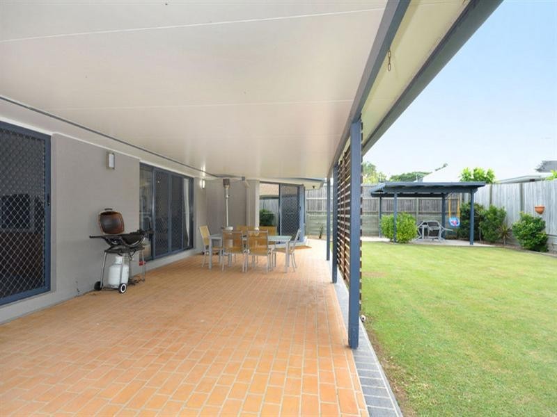 16 Lockwood Crescent, Manly West QLD 4179