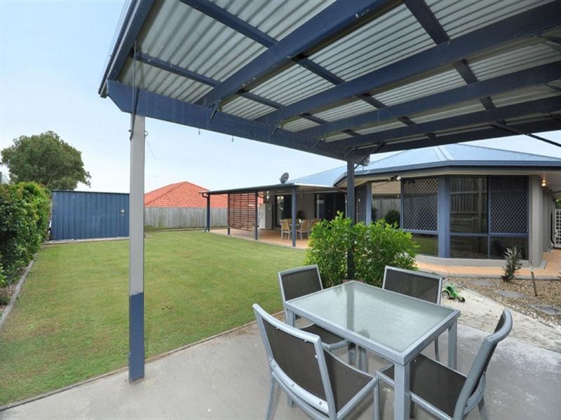 16 Lockwood Crescent, Manly West QLD 4179