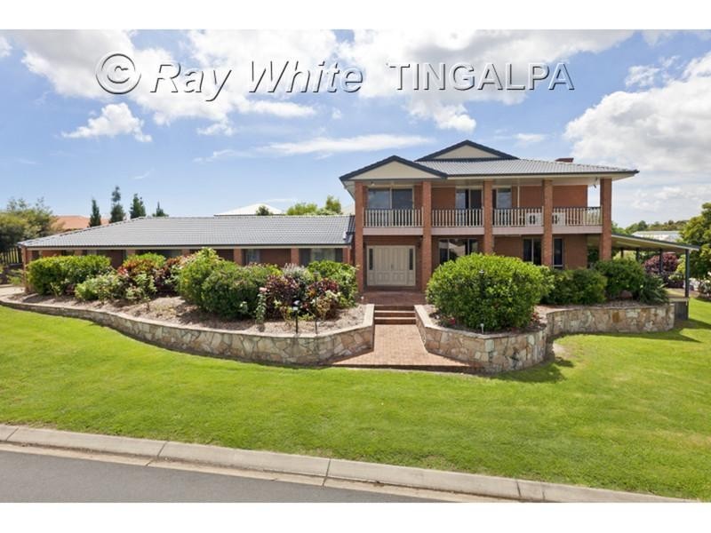 16 Warren Street, Wakerley QLD 4154
