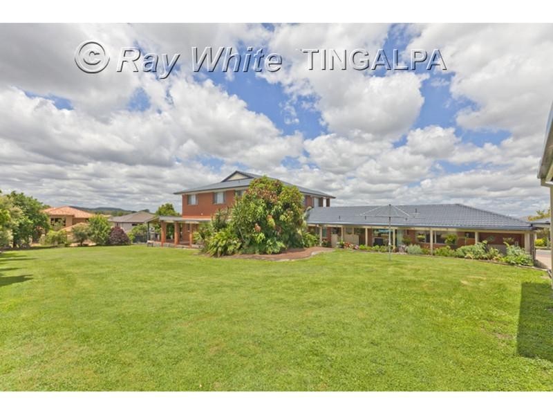 16 Warren Street, Wakerley QLD 4154
