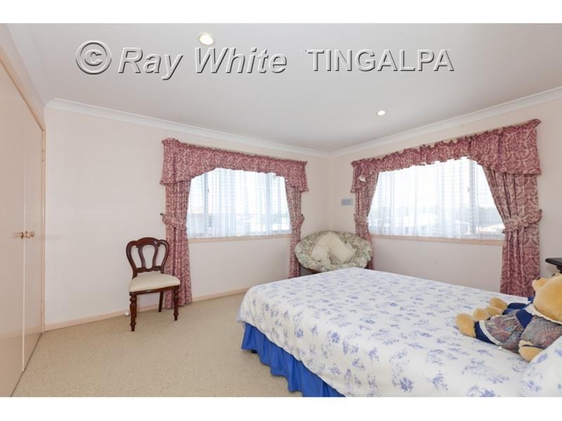 16 Warren Street, Wakerley QLD 4154