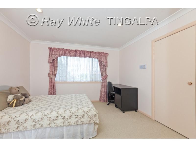 16 Warren Street, Wakerley QLD 4154