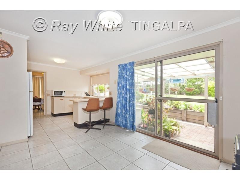 16 Warren Street, Wakerley QLD 4154