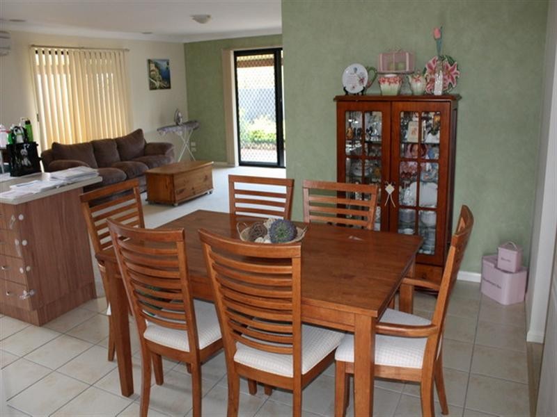 10 Ashcroft Close, Wakerley QLD 4154