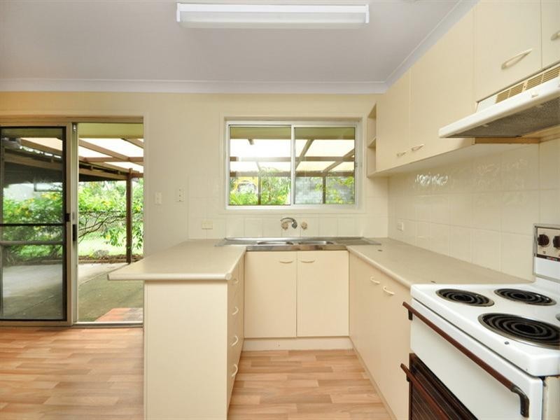 6 Majura Street, Belmont QLD 4153