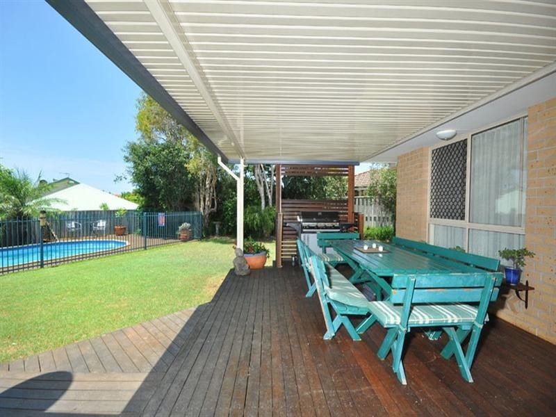 5 Friend Street, Wakerley QLD 4154