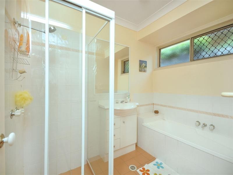 5 Friend Street, Wakerley QLD 4154