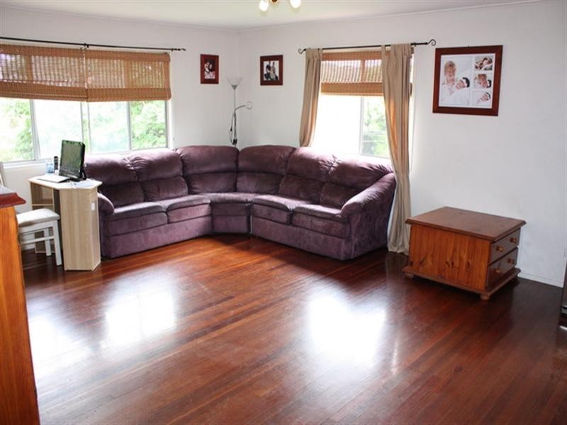 15 Bernays Road, Wynnum West QLD 4178