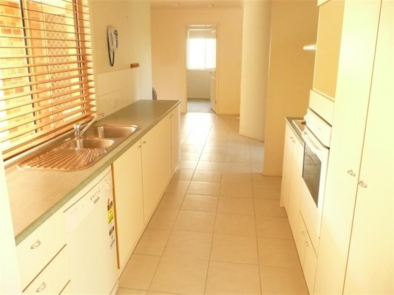 24 Isaacs Way, Wakerley QLD 4154