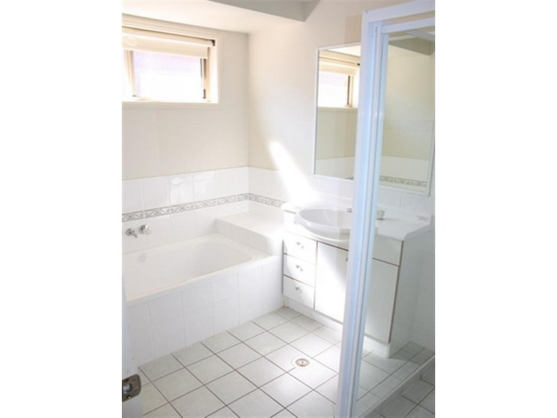 24 Isaacs Way, Wakerley QLD 4154