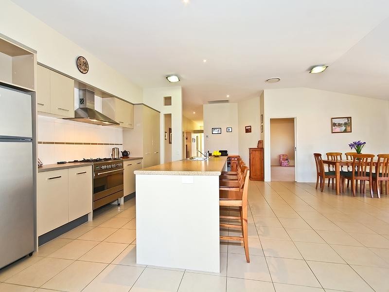 24 Senden Crescent, Manly West QLD 4179