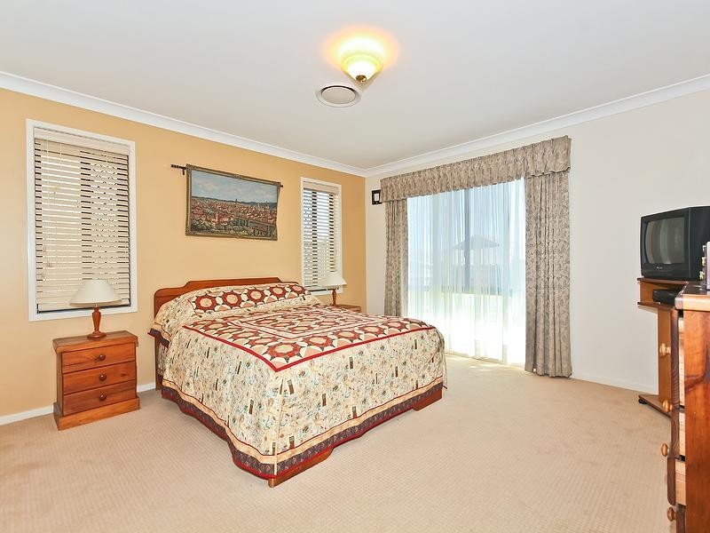 24 Senden Crescent, Manly West QLD 4179