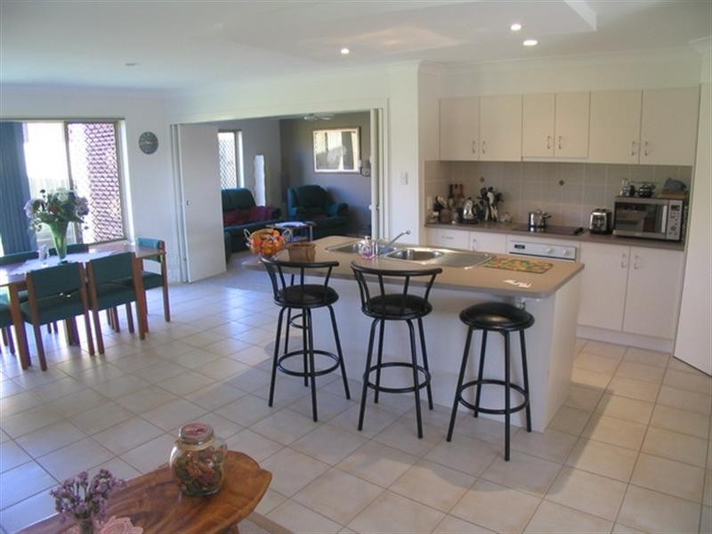 12 David Place, Manly West QLD 4179