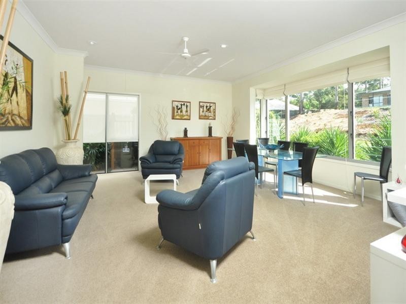 87 Mossvale Drive, Wakerley QLD 4154