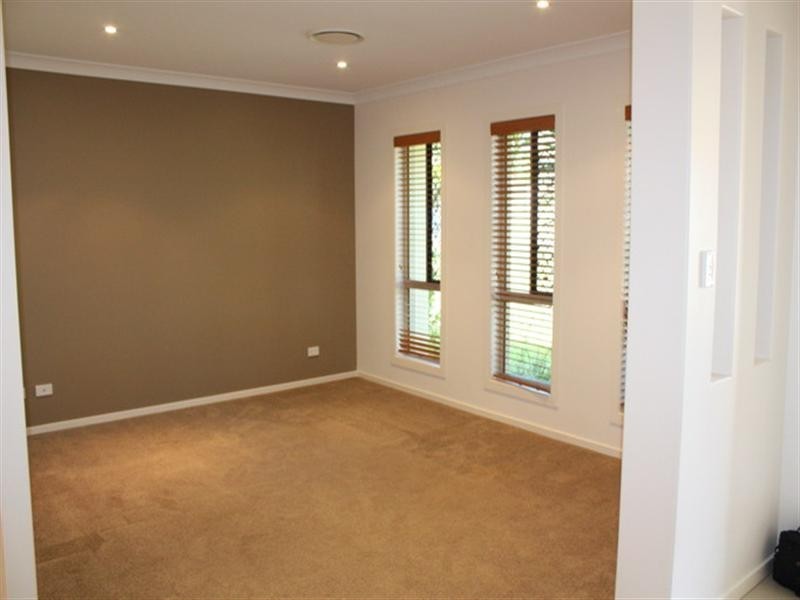 5 Lukla Street, Warner QLD 4500