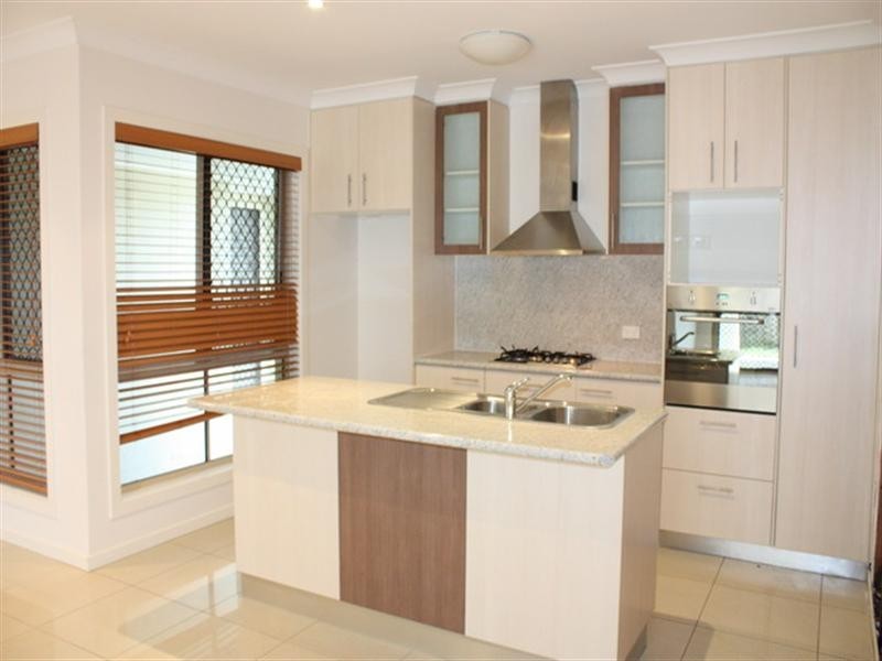 5 Lukla Street, Warner QLD 4500