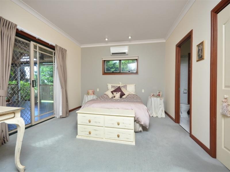 9 Castle Hill Drive, Murrumba Downs QLD 4503