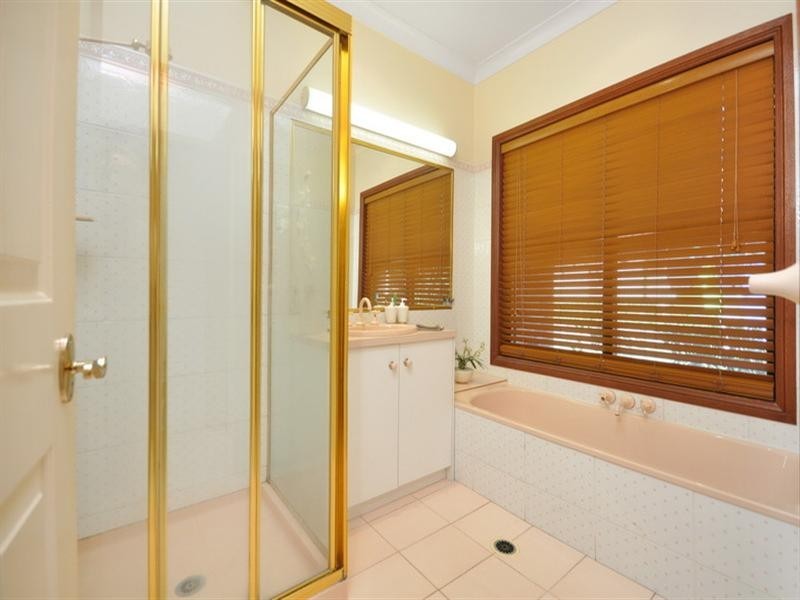 9 Castle Hill Drive, Murrumba Downs QLD 4503