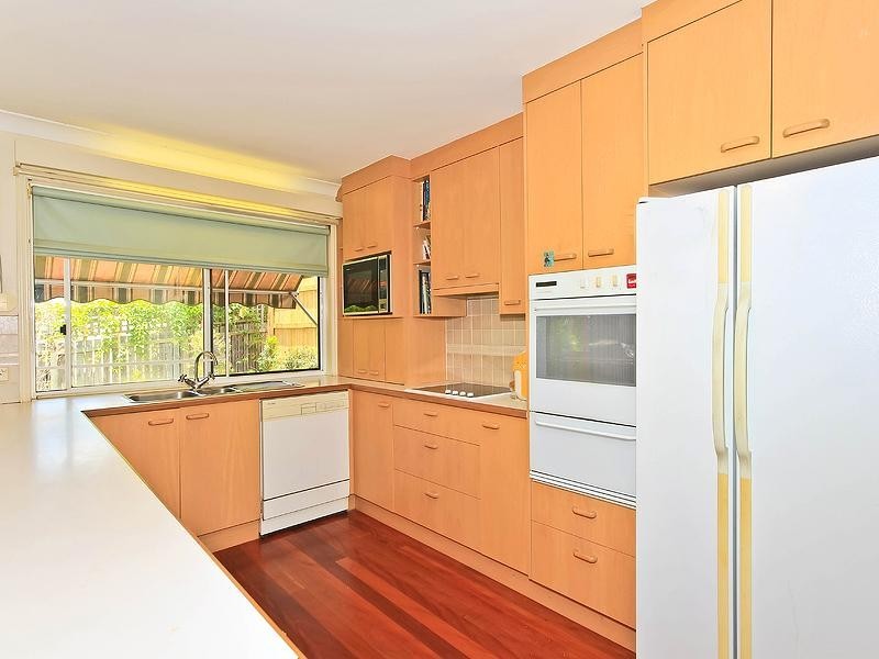 6 Cantarella Court, Belmont QLD 4153
