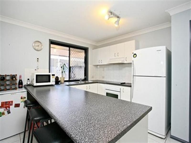 12 Friend Street, Wakerley QLD 4154