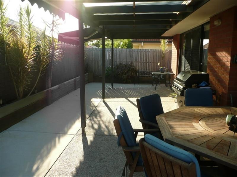 12 Friend Street, Wakerley QLD 4154