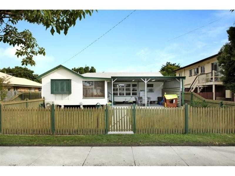 23 Crossley Avenue, Tingalpa QLD 4173