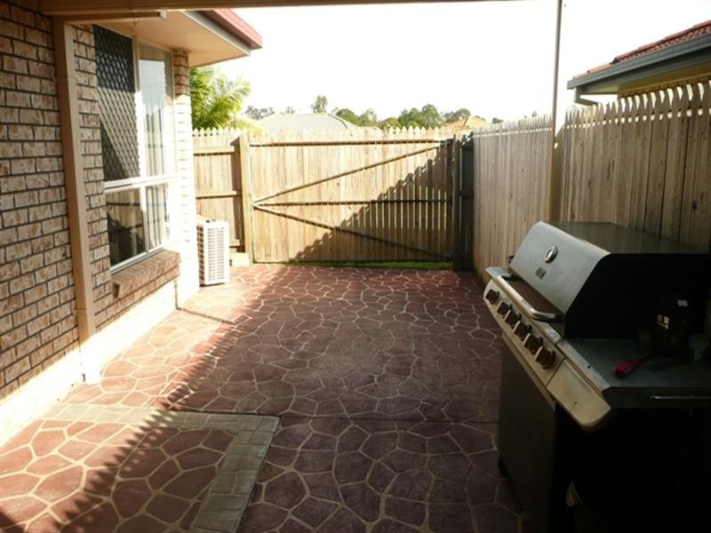 64 Samarinda Street, Tingalpa QLD 4173