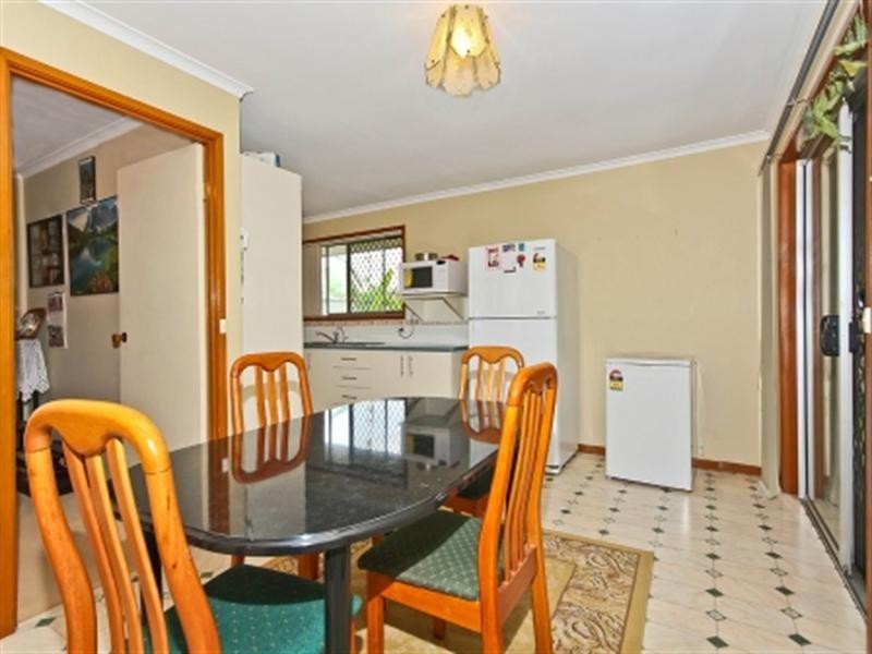 15 Wambaya Street, Belmont QLD 4153