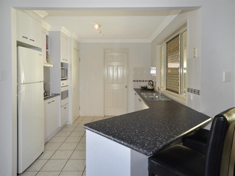 64 Samarinda Street, Tingalpa QLD 4173