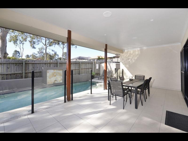 58 Olsen Crescent, Wakerley QLD 4154