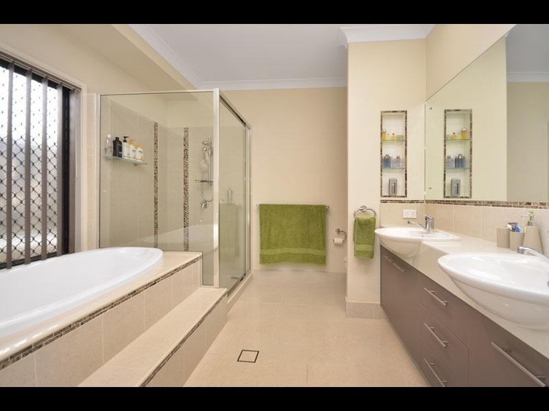 58 Olsen Crescent, Wakerley QLD 4154