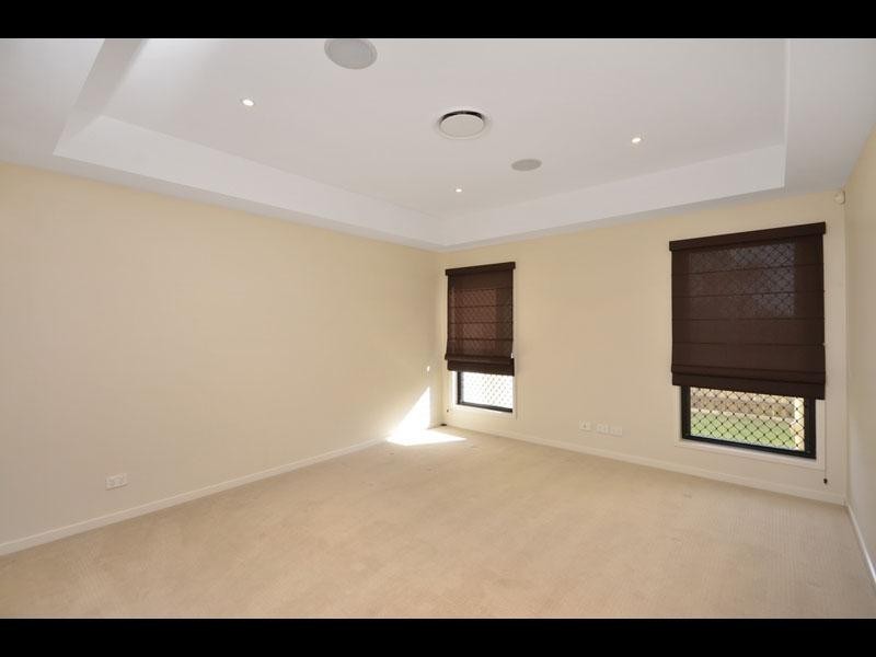 58 Olsen Crescent, Wakerley QLD 4154