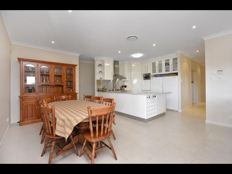 58 Olsen Crescent, Wakerley QLD 4154