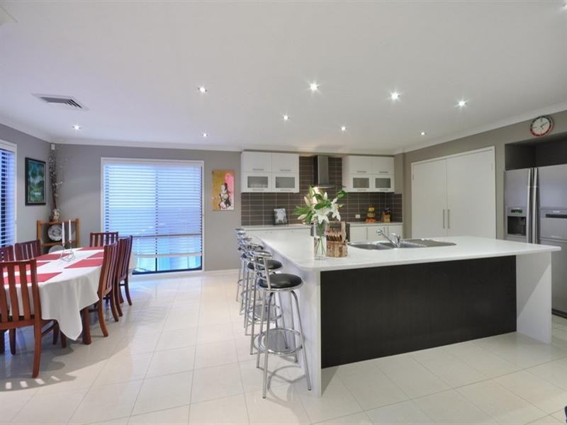24 Giordano Place, Belmont QLD 4153