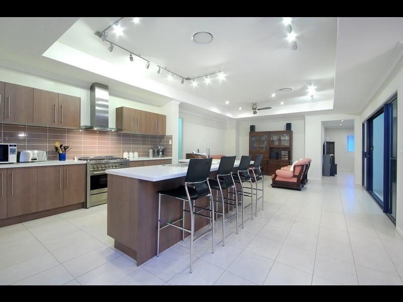 28 Gumdale Street, Wakerley QLD 4154