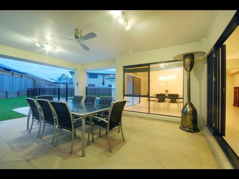 28 Gumdale Street, Wakerley QLD 4154