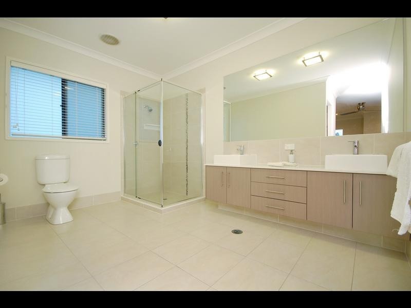 28 Gumdale Street, Wakerley QLD 4154