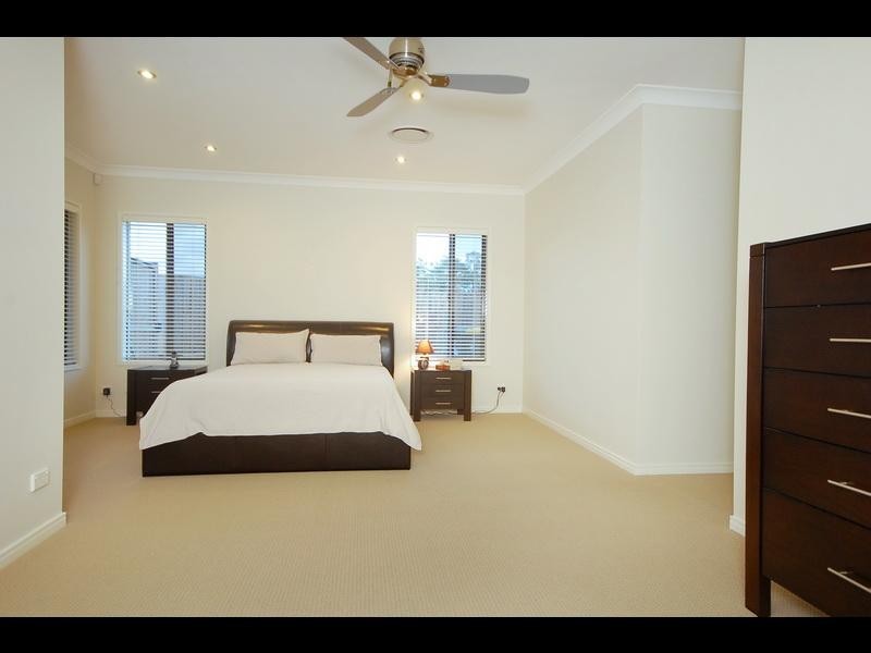 28 Gumdale Street, Wakerley QLD 4154