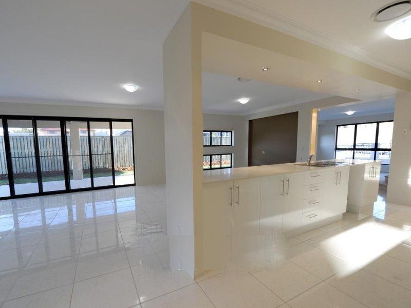 16 Beechwood Close, Stretton QLD 4116