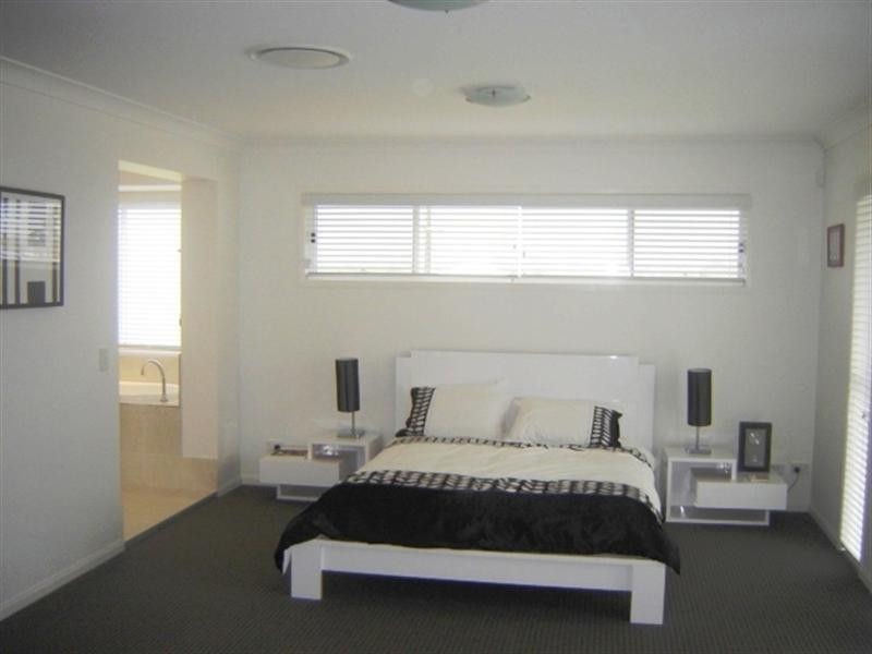16 Beechwood Close, Stretton QLD 4116
