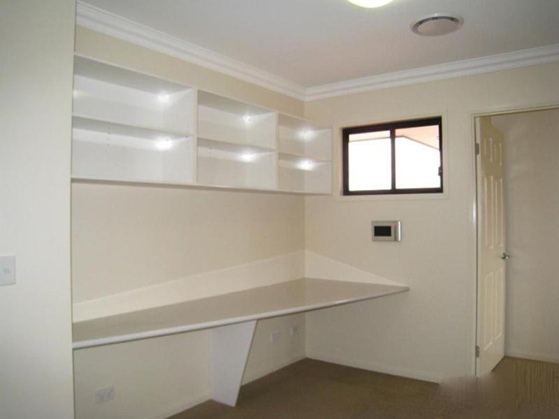 16 Beechwood Close, Stretton QLD 4116