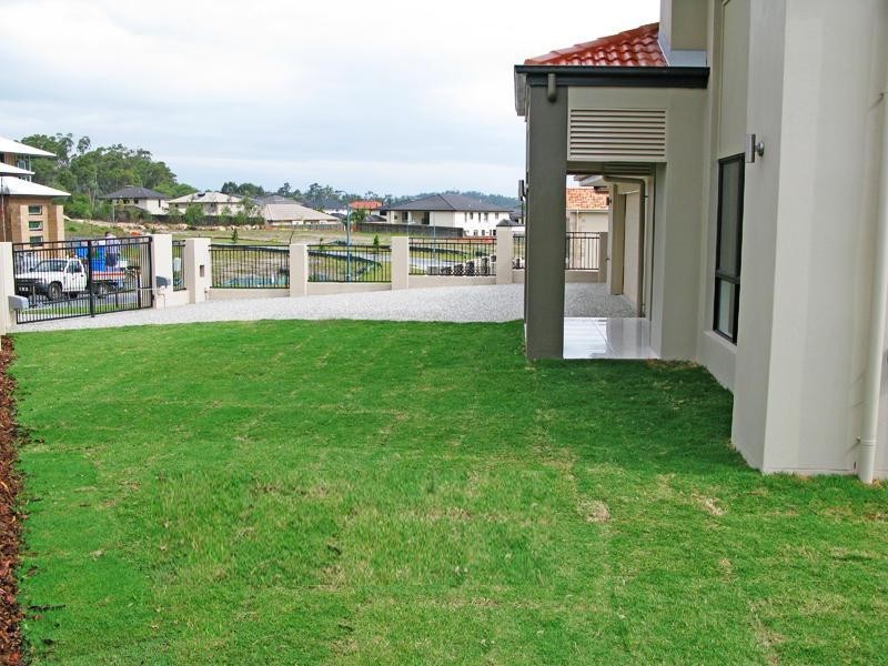 16 Beechwood Close, Stretton QLD 4116