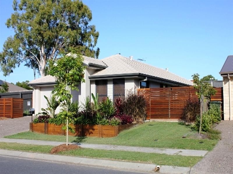 16 Bailey Street, Wakerley QLD 4154