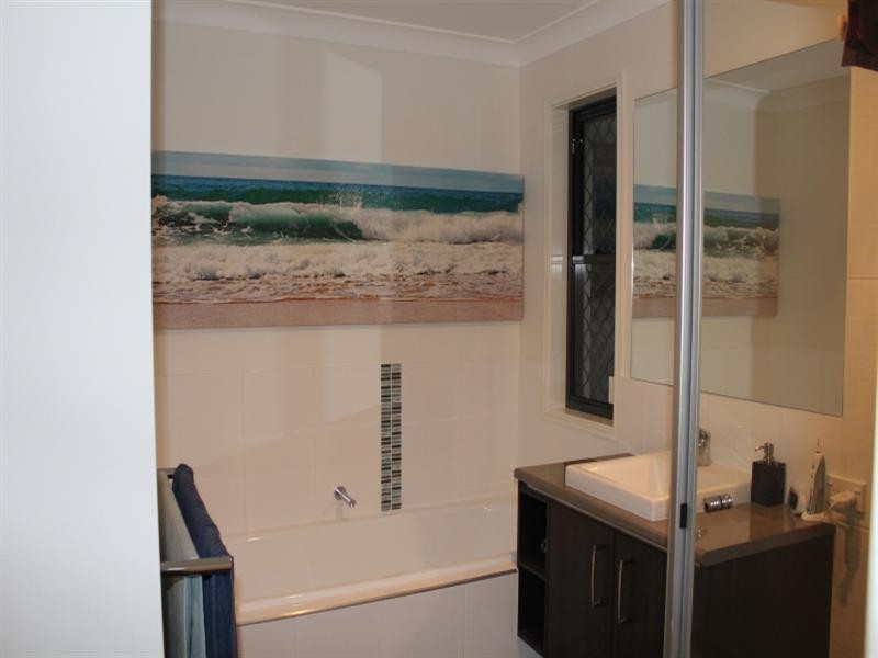 16 Bailey Street, Wakerley QLD 4154