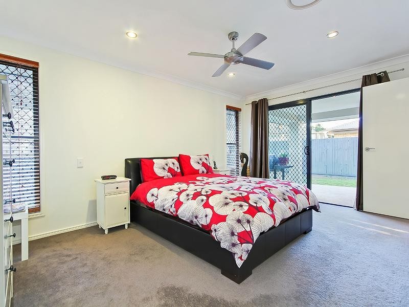 16 Bailey Street, Wakerley QLD 4154