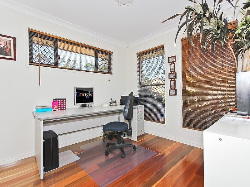 16 Bailey Street, Wakerley QLD 4154