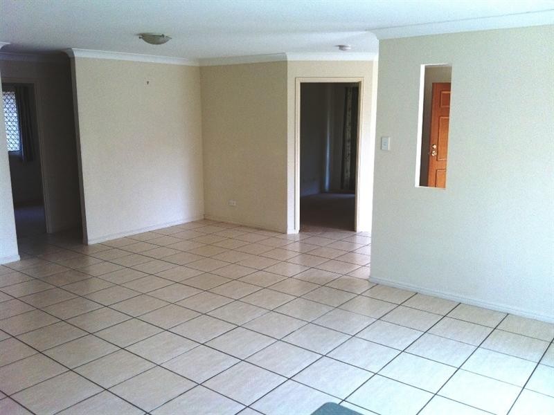 7 Kings Row, Edens Landing QLD 4207