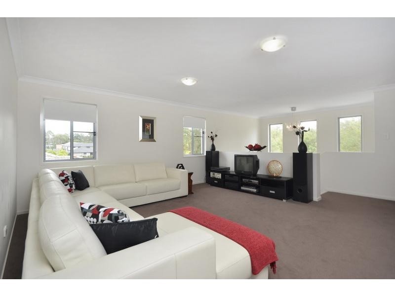 15 Terraldon Crct, Wakerley QLD 4154