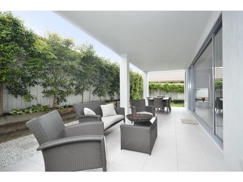 15 Terraldon Crct, Wakerley QLD 4154