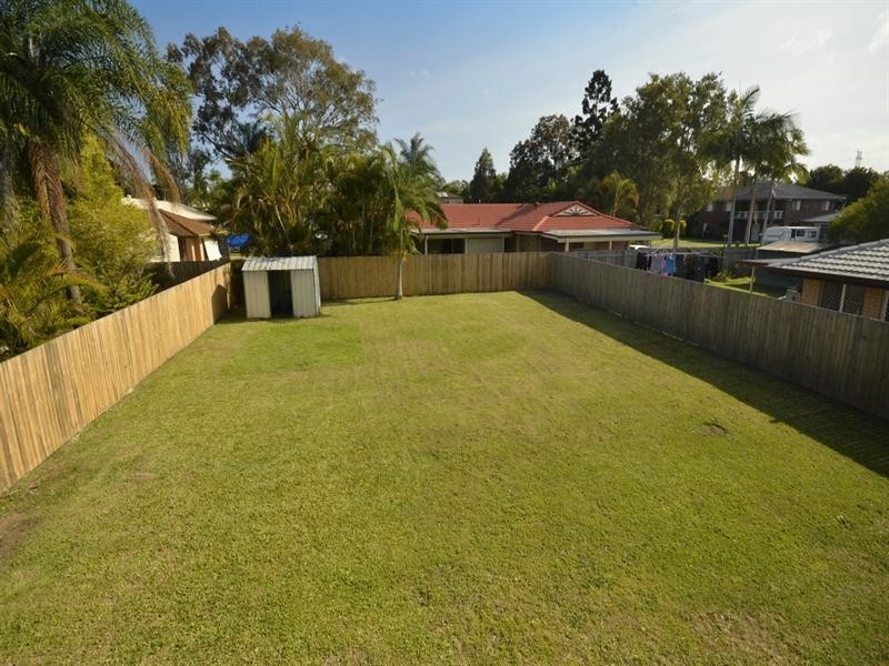 17 Greenslade Street, Tingalpa QLD 4173
